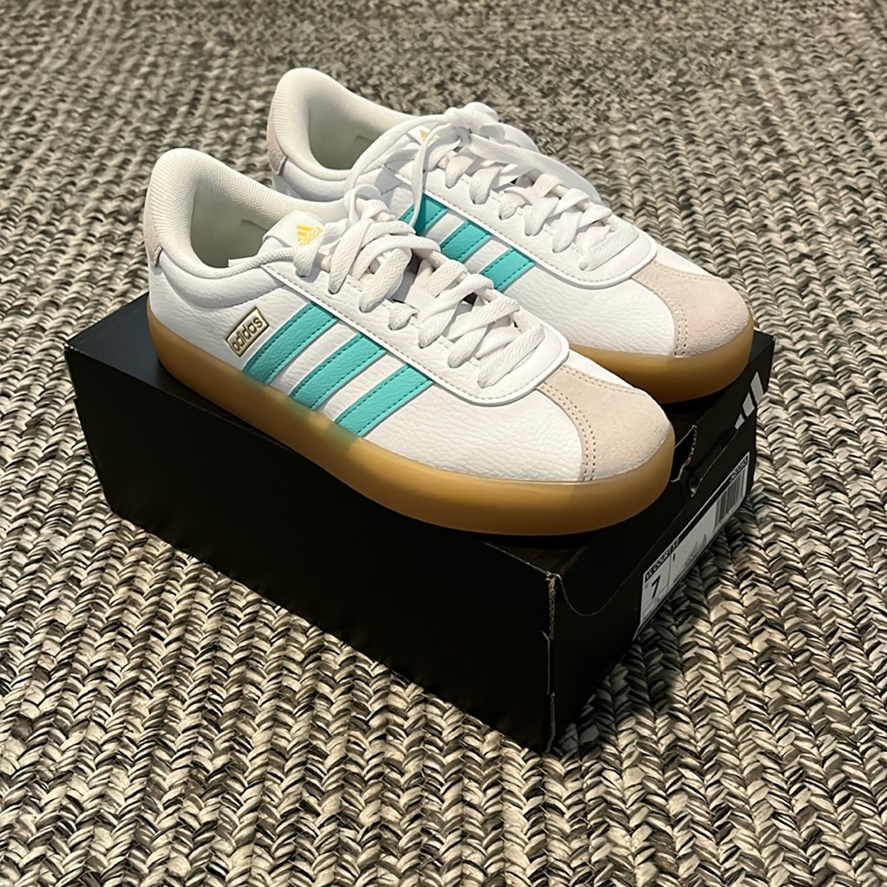 Adidas VL Court 3.0